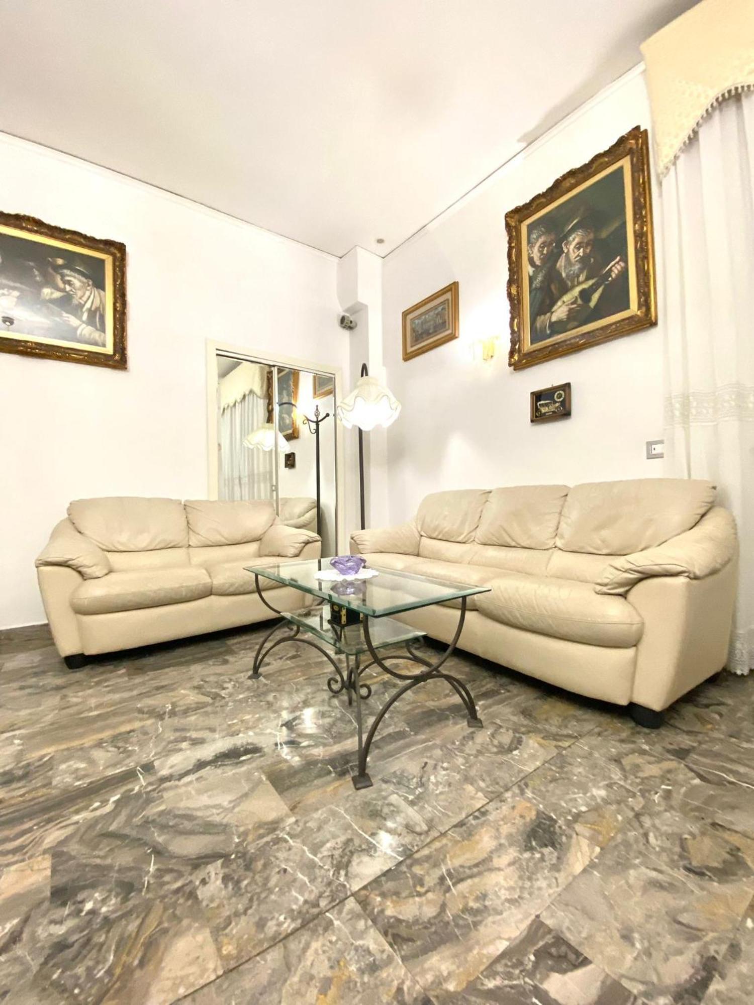 Castellano Apartment Napoli Bagian luar foto