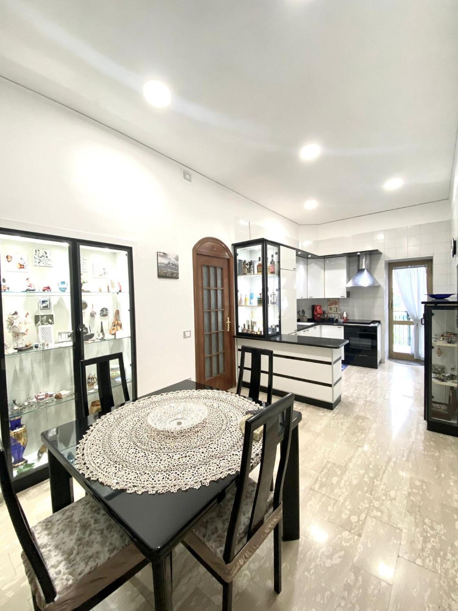 Castellano Apartment Napoli Bagian luar foto