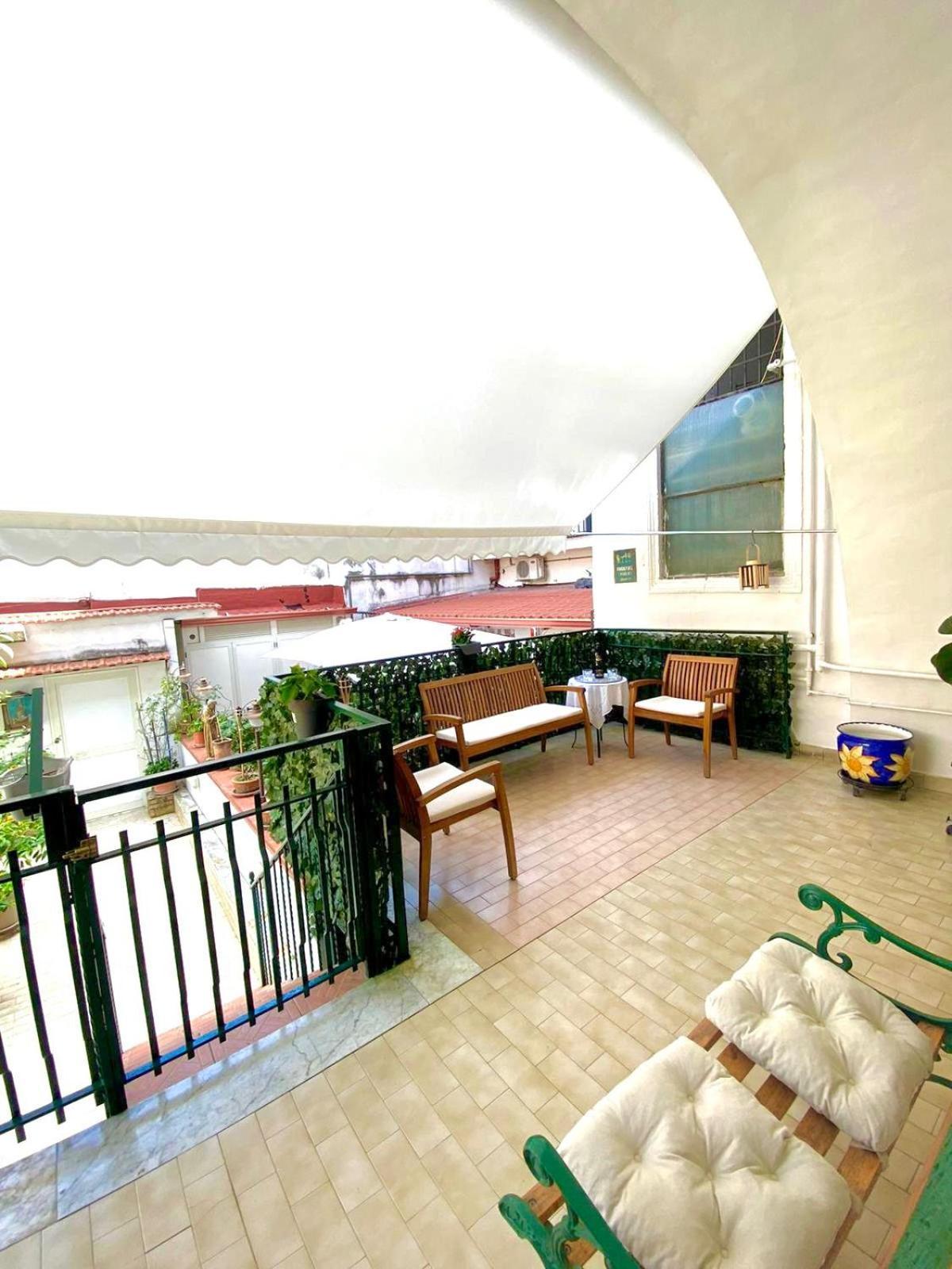 Castellano Apartment Napoli Bagian luar foto