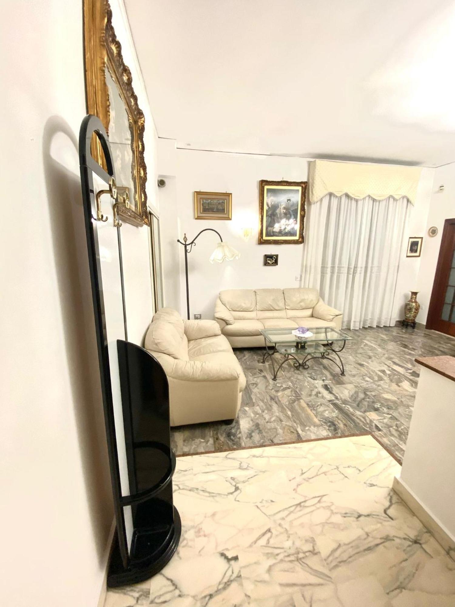 Castellano Apartment Napoli Bagian luar foto