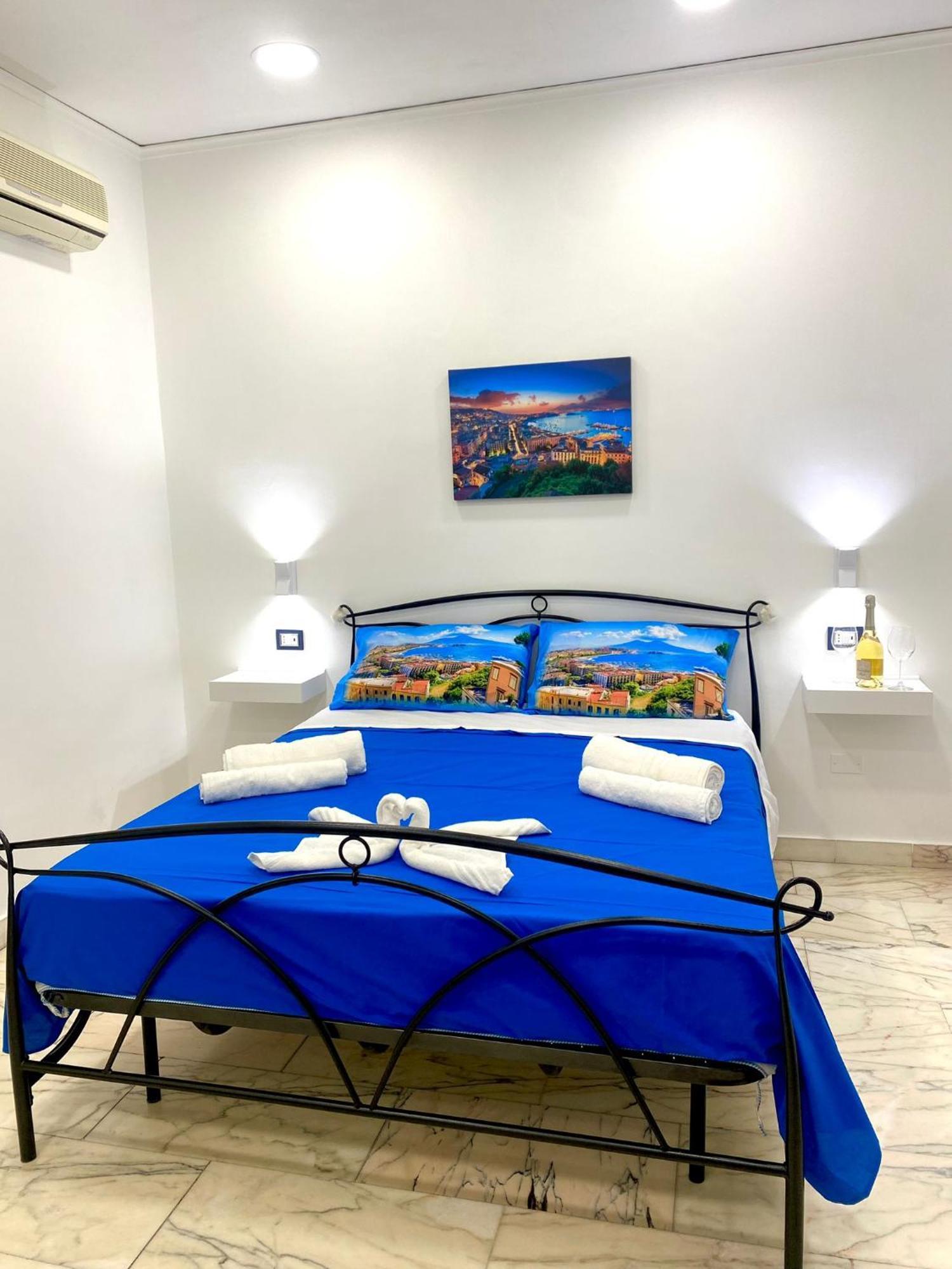 Castellano Apartment Napoli Bagian luar foto