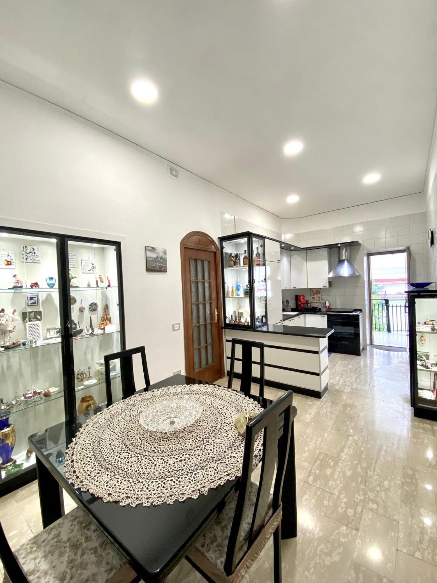 Castellano Apartment Napoli Bagian luar foto