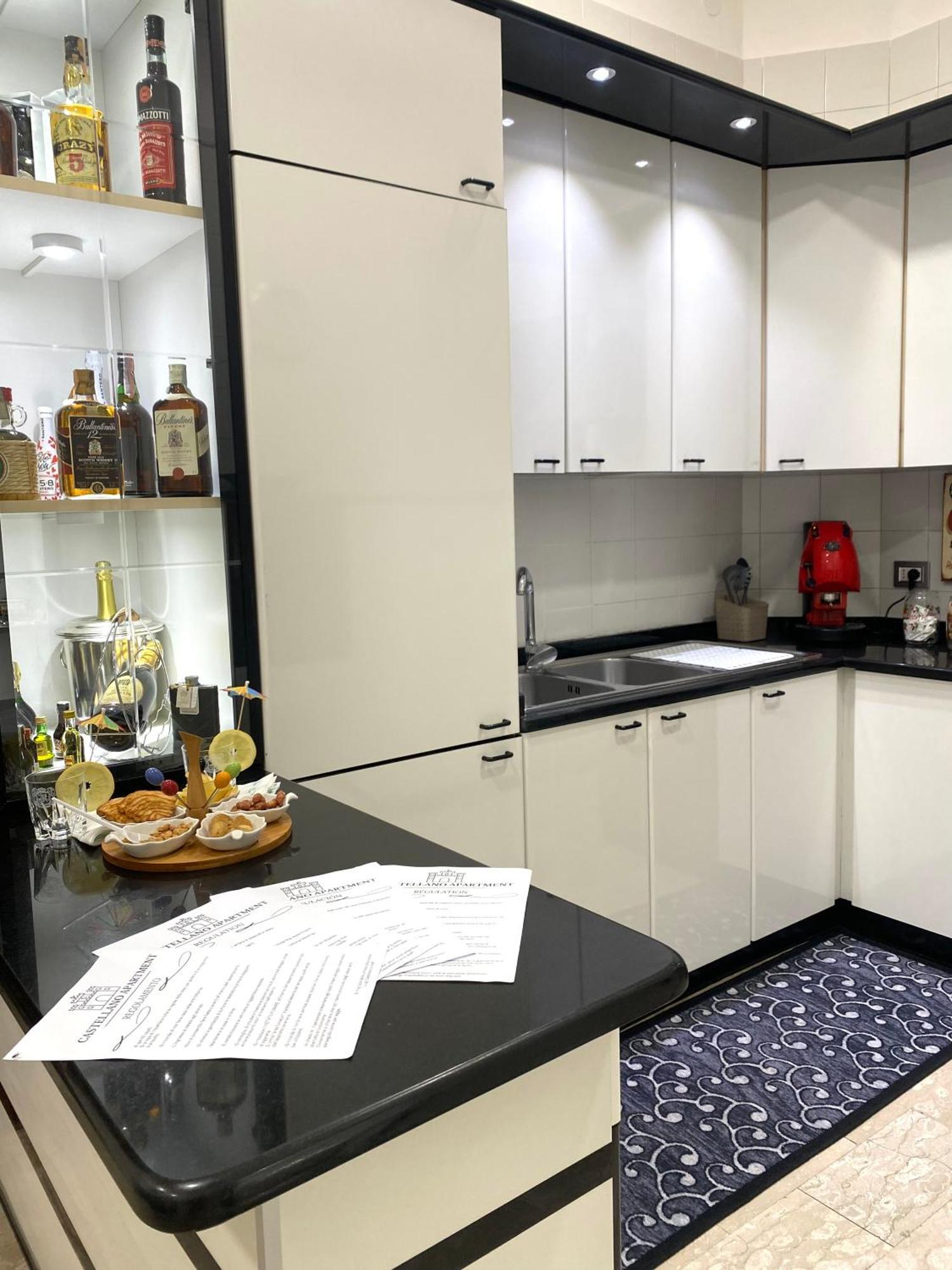 Castellano Apartment Napoli Bagian luar foto