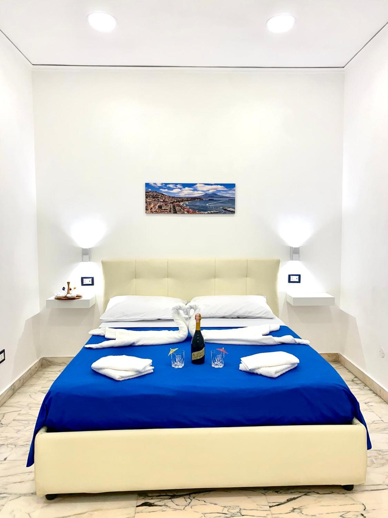 Castellano Apartment Napoli Bagian luar foto